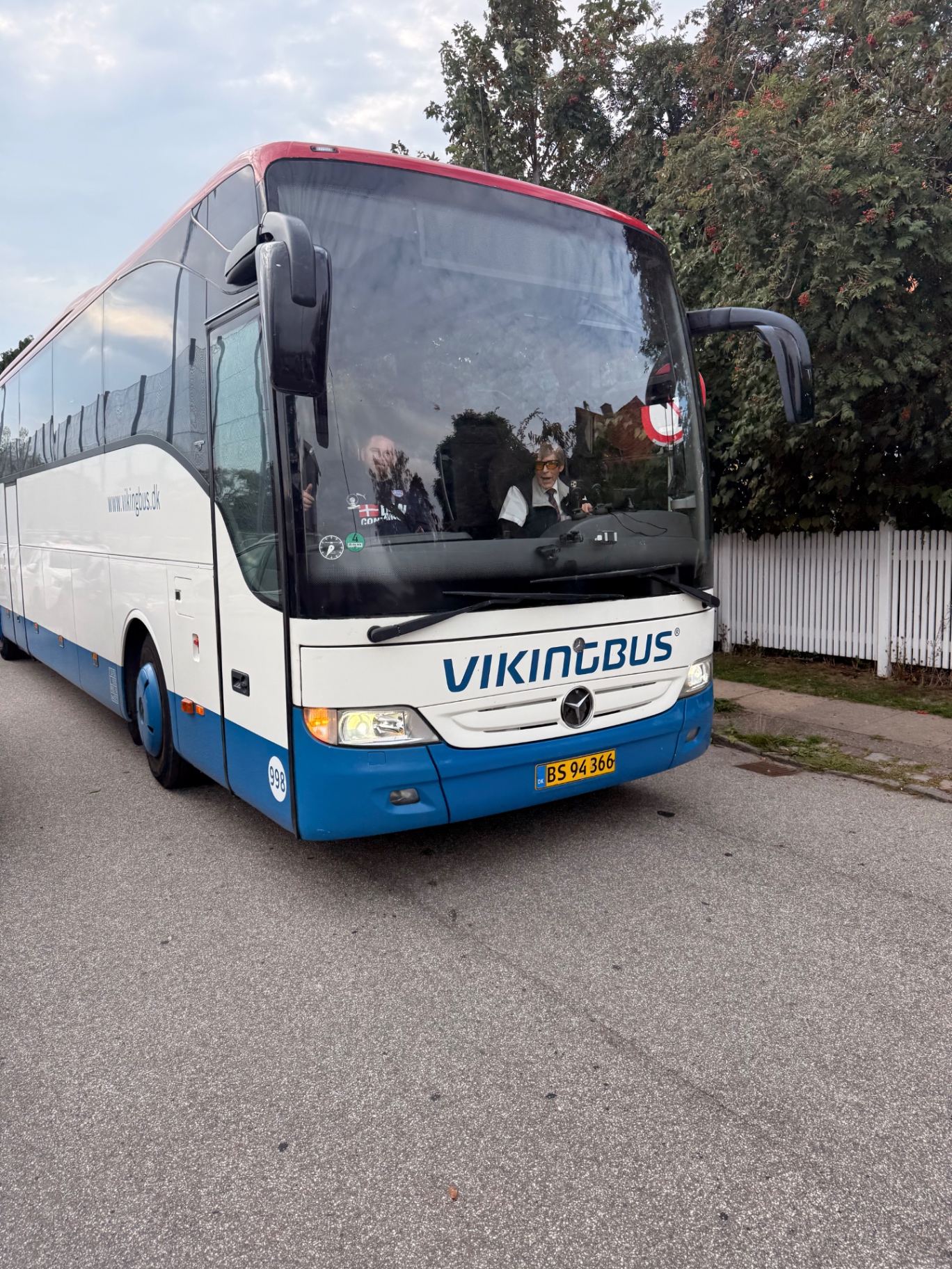 Holdbussen fra Vikingbus holder klar til afgang